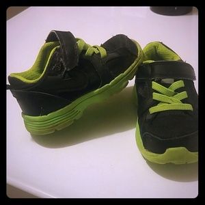 Boys Nike 5c shoes